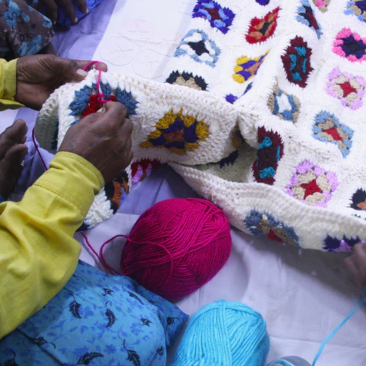 What Size Crochet Hook Is Best For Granny Squares? - Darn Good Yarn