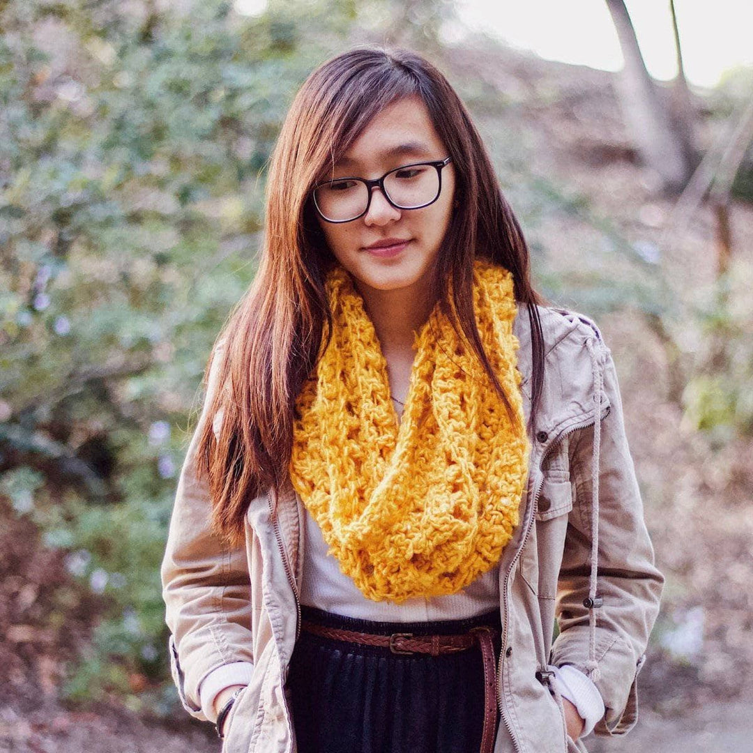 woman wearing a Elderidge Ribbed Banana Cowl