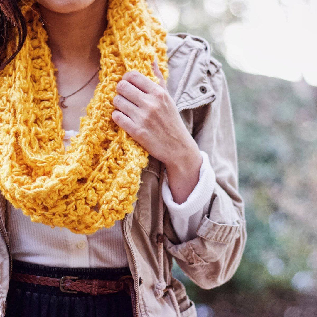 woman wearing a Elderidge Ribbed Banana Cowl