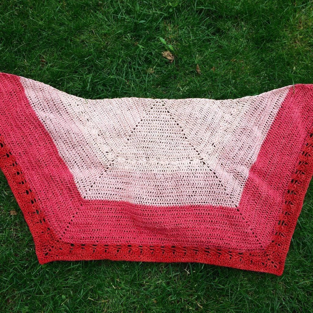 close up of close up Herbal Sunrise Shawl