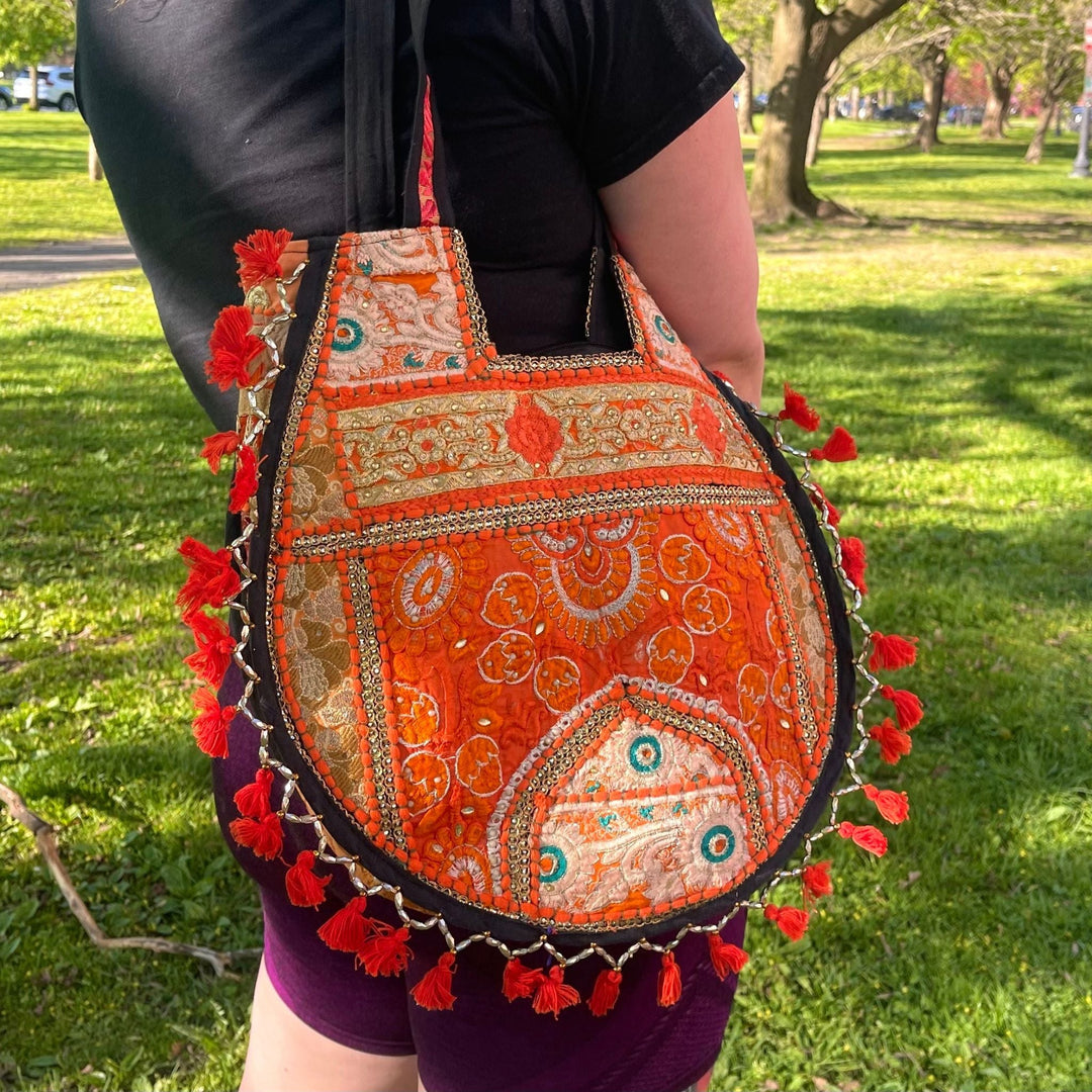 The Wanderlust Tote: Oval Embroidered Market Bag