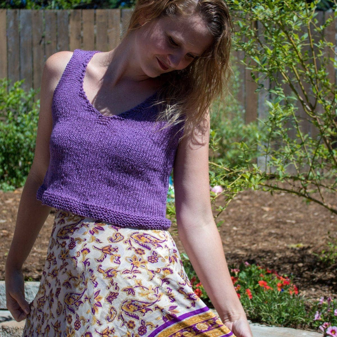 Women wearing a purple linen knitting V top outside