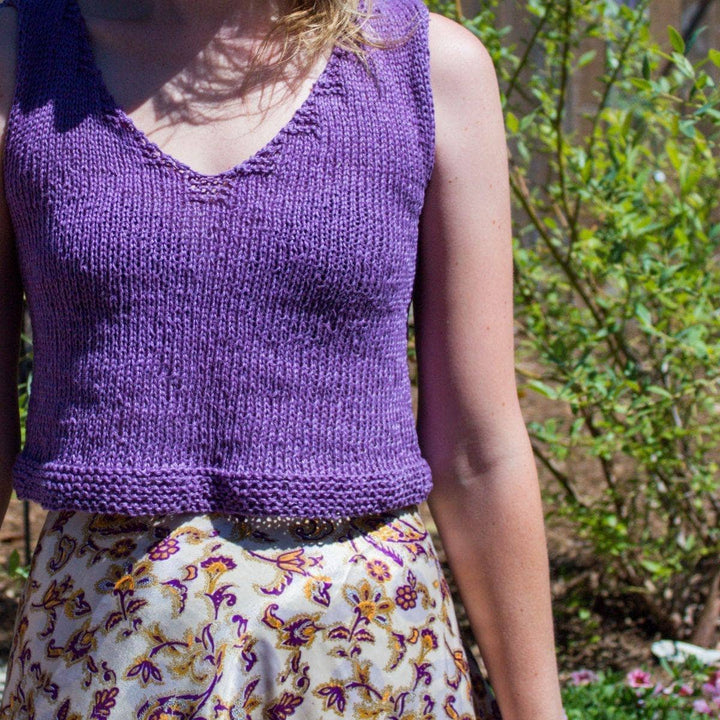 Women wearing a purple linen knitting V top outside