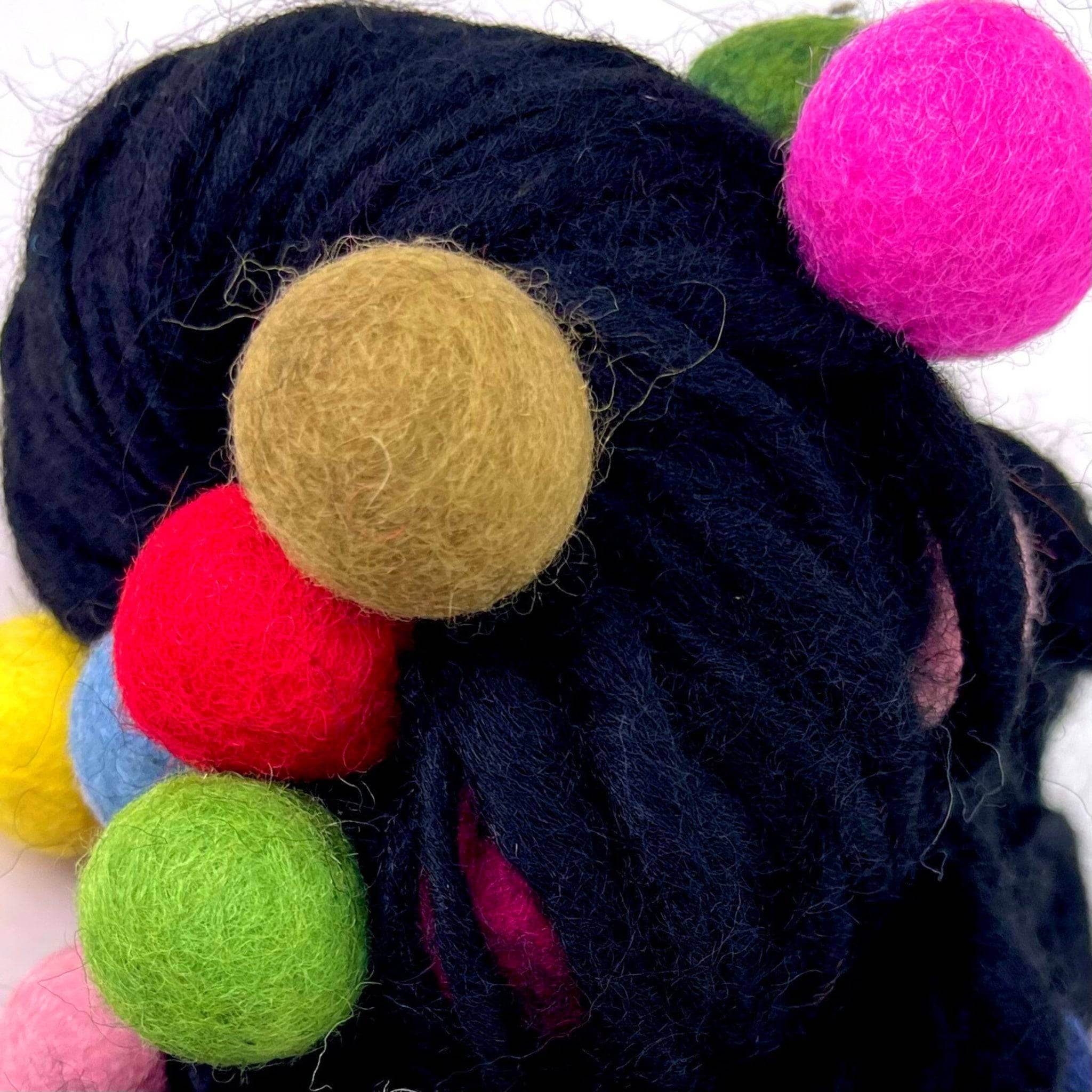 Handmade Thick and Thin Wool Felt Ball Yarn - White