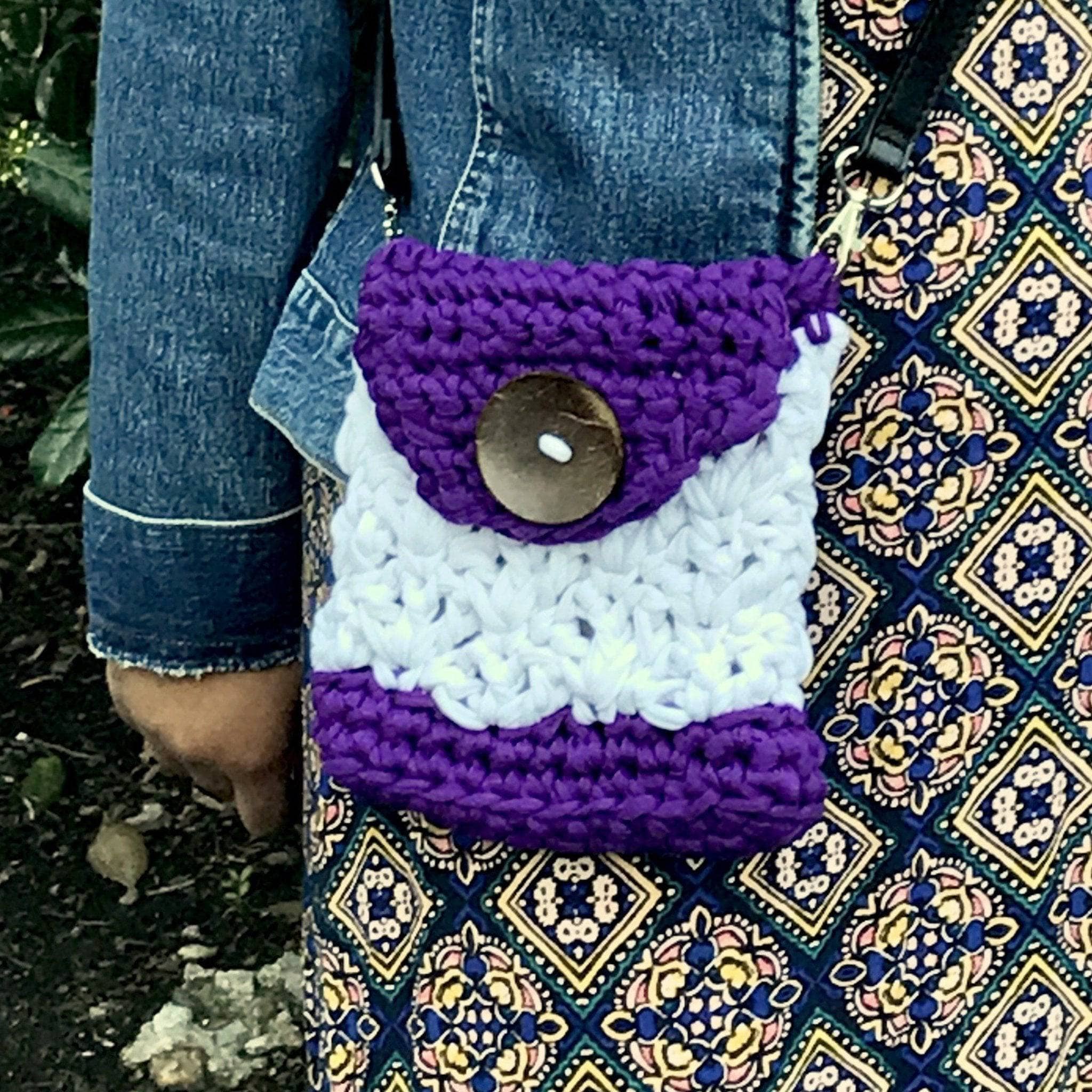 Free Crossbody Crochet Bag Pattern - Sierra's Crafty Creations | Crochet  bag pattern free, Crochet handbags patterns, Crochet bag pattern