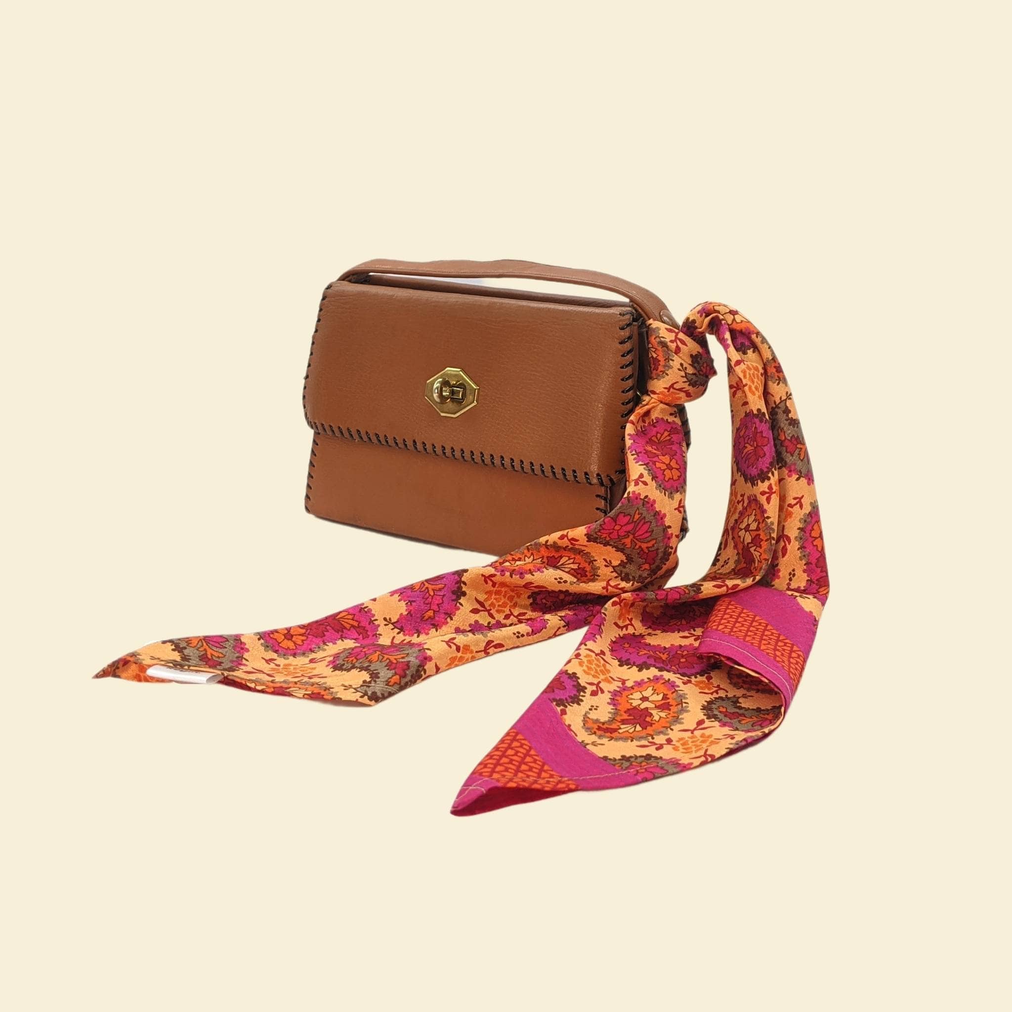 15 WAYS TO TIE A TWILLY ON A HANDBAG  Louis Vuitton Bandeau Scarf 